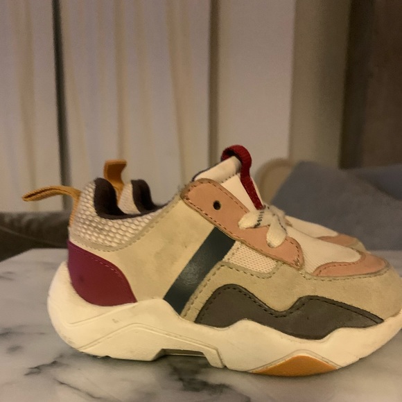 Zara Contrast Sneakers - Picture 2 of 4